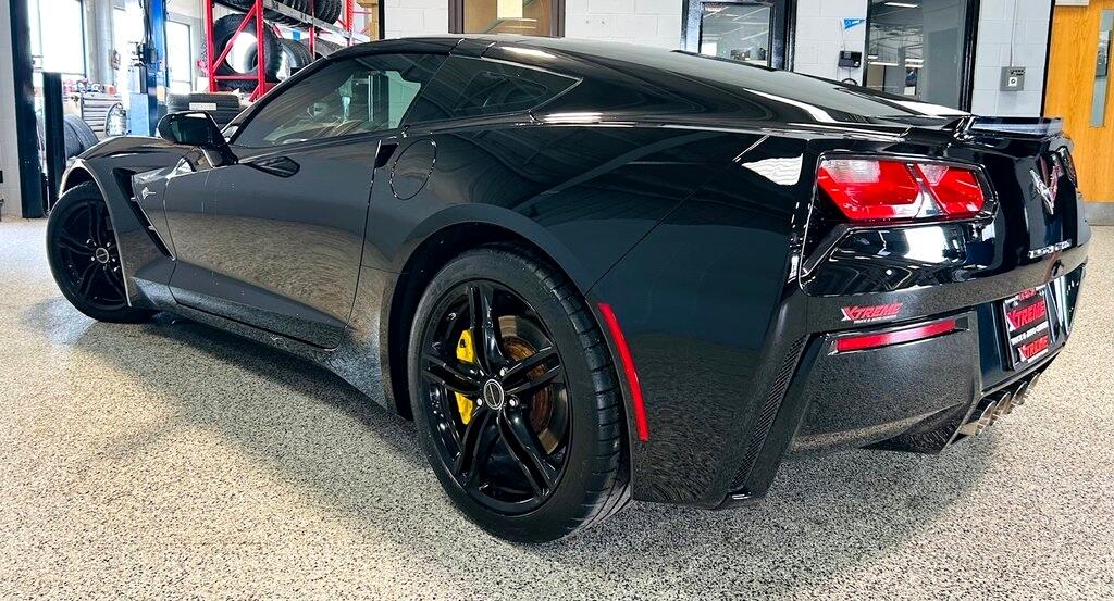 2016 Chevrolet Corvette Stingray 1LT photo 4