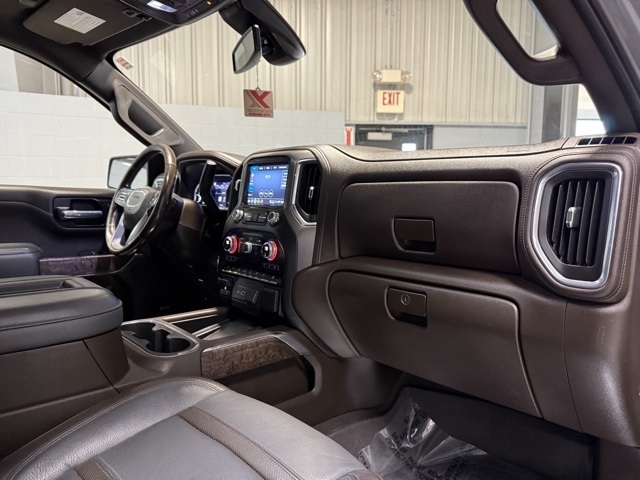 GMC Sierra 1500 4WD Crew Cab 147" Denali 2021 GMC Sierra 1500 4WD Crew Cab 147" Denali 2021