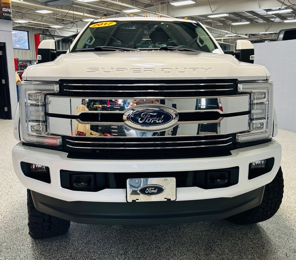Ford Super Duty F-250 SRW Lariat 4WD Crew Cab 8' Box 2017 Ford Super Duty F-250 SRW Lariat 4WD Crew Cab 8' Box 2017