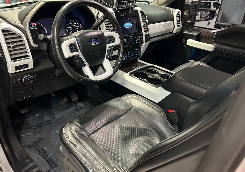 Ford Super Duty F-250 SRW Lariat 4WD Crew Cab 8' Box 2017 Ford Super Duty F-250 SRW Lariat 4WD Crew Cab 8' Box 2017