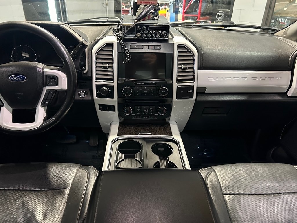 Ford Super Duty F-250 SRW Lariat 4WD Crew Cab 8' Box 2017 Ford Super Duty F-250 SRW Lariat 4WD Crew Cab 8' Box 2017