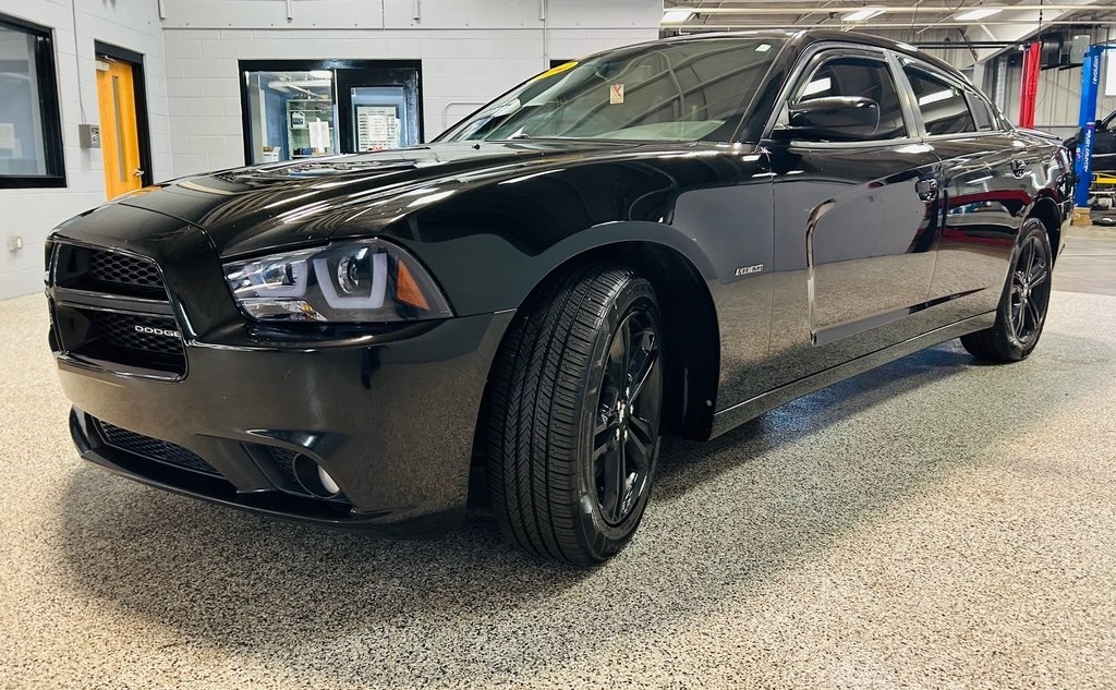 Dodge Charger 4dr Sdn RT Plus AWD 2014 Dodge Charger 4dr Sdn RT Plus AWD 2014
