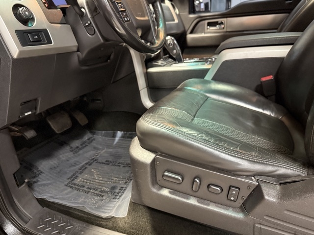 Ford F-150 4WD SuperCrew 145" SVT Raptor 2013 Ford F-150 4WD SuperCrew 145" SVT Raptor 2013