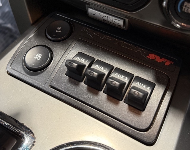 Ford F-150 4WD SuperCrew 145" SVT Raptor 2013 Ford F-150 4WD SuperCrew 145" SVT Raptor 2013