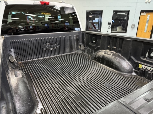 Ford Super Duty F-350 SRW XLT 4WD SuperCab 6.75' Box 2021