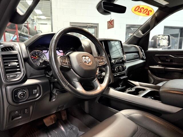 RAM 1500 Big Horn 4x4 Crew Cab 5'7" Box 2020