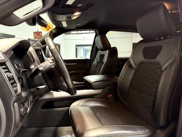 RAM 1500 Big Horn 4x4 Crew Cab 5'7" Box 2020