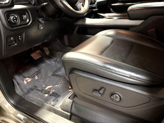 RAM 1500 Big Horn 4x4 Crew Cab 5'7" Box 2020