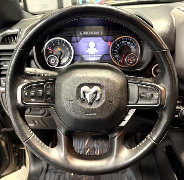 RAM 1500 Big Horn 4x4 Crew Cab 5'7" Box 2020