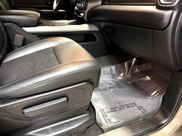 RAM 1500 Big Horn 4x4 Crew Cab 5'7" Box 2020