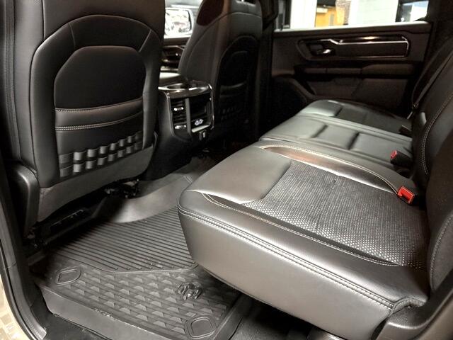 RAM 1500 Big Horn 4x4 Crew Cab 5'7" Box 2020