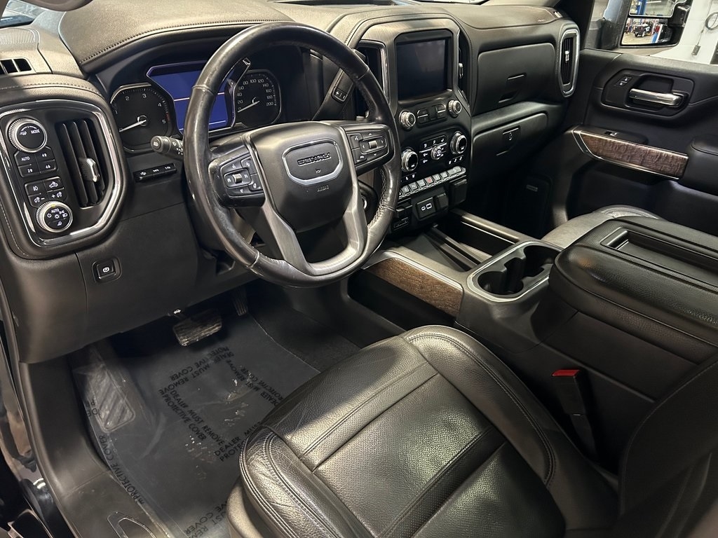 GMC Sierra 2500HD 4WD Crew Cab 159" Denali 2020