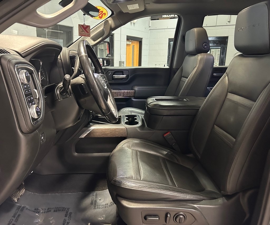 GMC Sierra 2500HD 4WD Crew Cab 159" Denali 2020