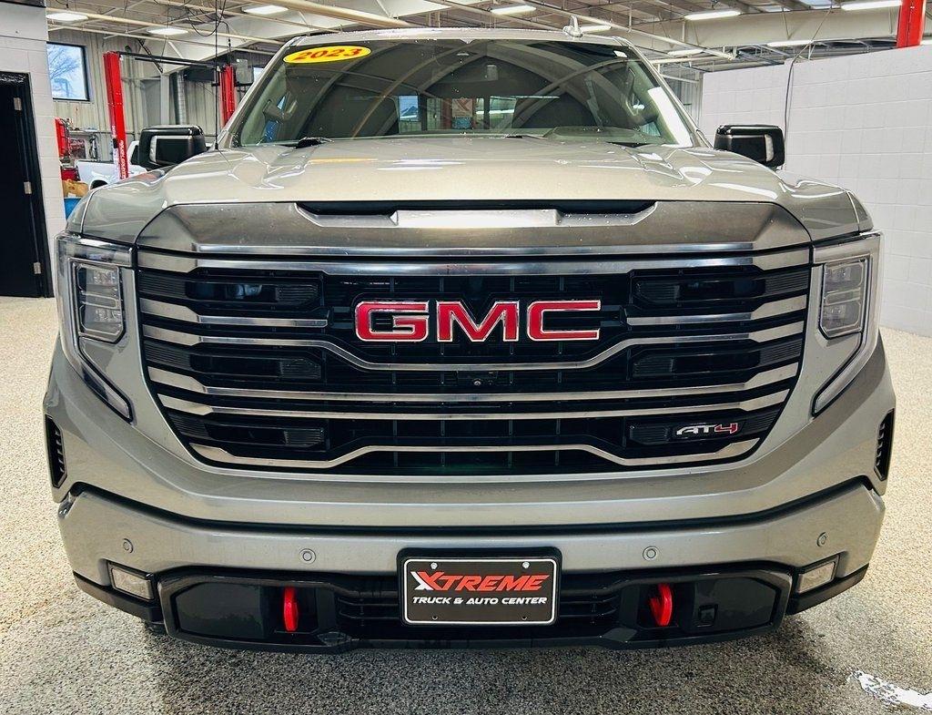 GMC Sierra 1500 4WD Crew Cab 147" AT4 2023