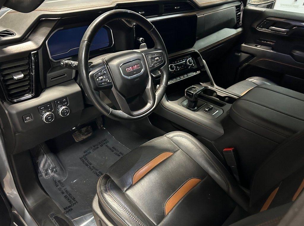 GMC Sierra 1500 4WD Crew Cab 147" AT4 2023