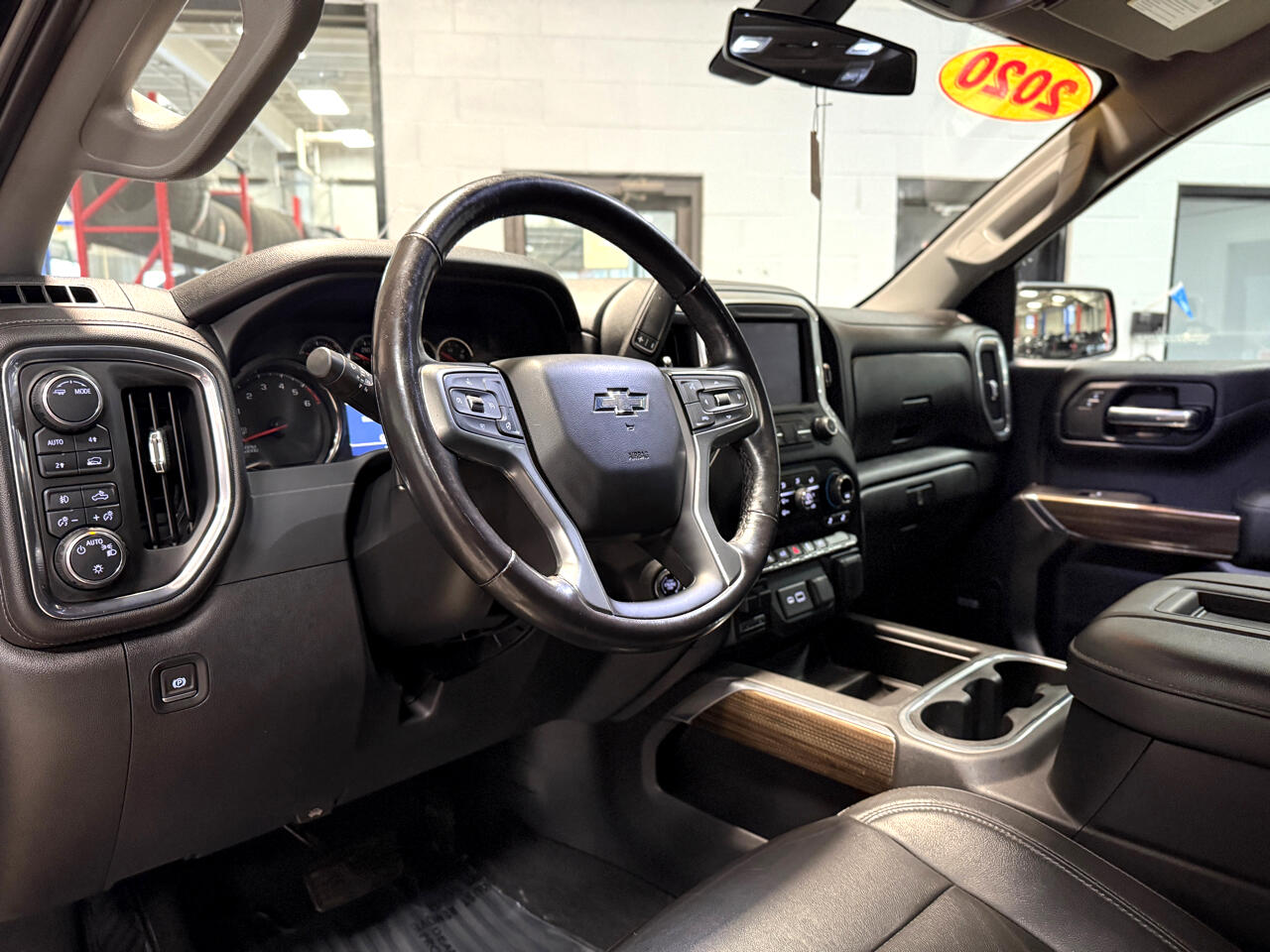 Chevrolet Silverado 1500 4WD Crew Cab 147" RST 2020