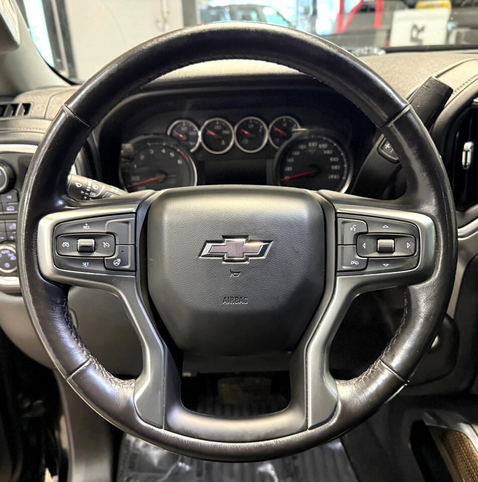 Chevrolet Silverado 1500 4WD Crew Cab 147" RST 2020