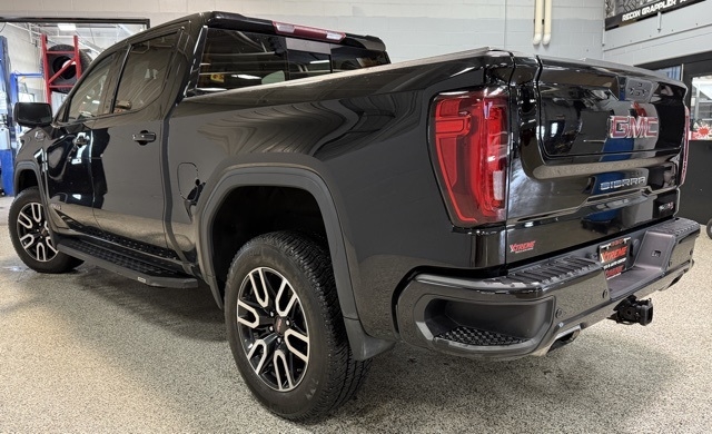 GMC Sierra 1500 4WD Crew Cab 147" AT4 2021