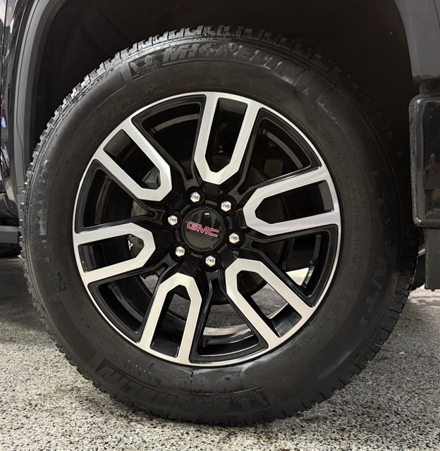 GMC Sierra 1500 4WD Crew Cab 147" AT4 2021