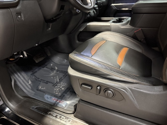 GMC Sierra 1500 4WD Crew Cab 147" AT4 2021