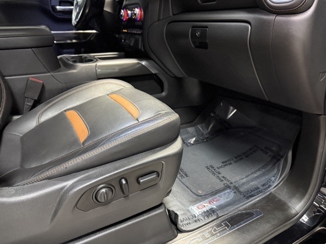 GMC Sierra 1500 4WD Crew Cab 147" AT4 2021