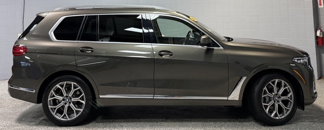 BMW X7 xDrive40i Sports Activity Vehicle 2021