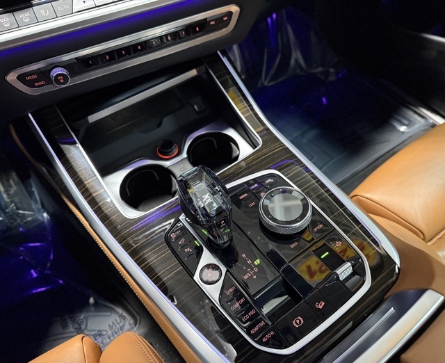 BMW X7 xDrive40i Sports Activity Vehicle 2021