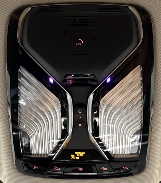 BMW X7 xDrive40i Sports Activity Vehicle 2021