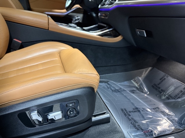 BMW X7 xDrive40i Sports Activity Vehicle 2021