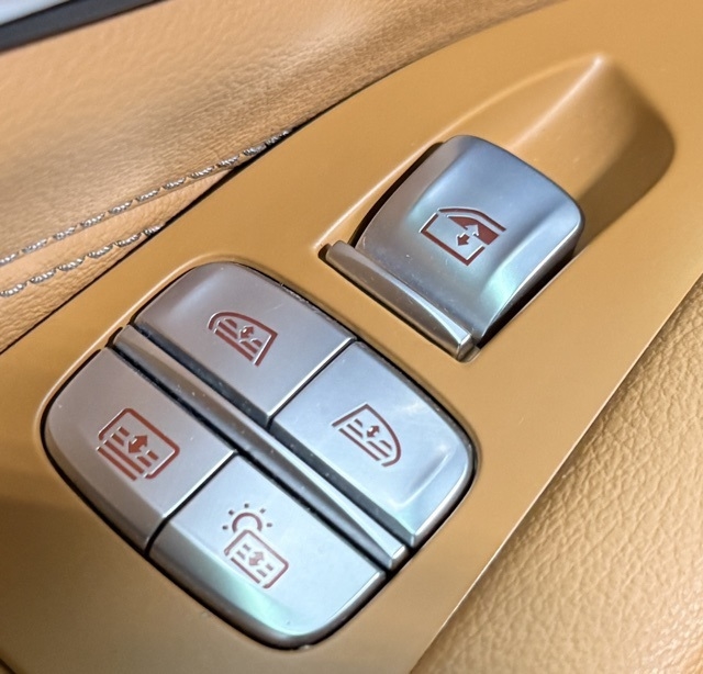 BMW X7 xDrive40i Sports Activity Vehicle 2021