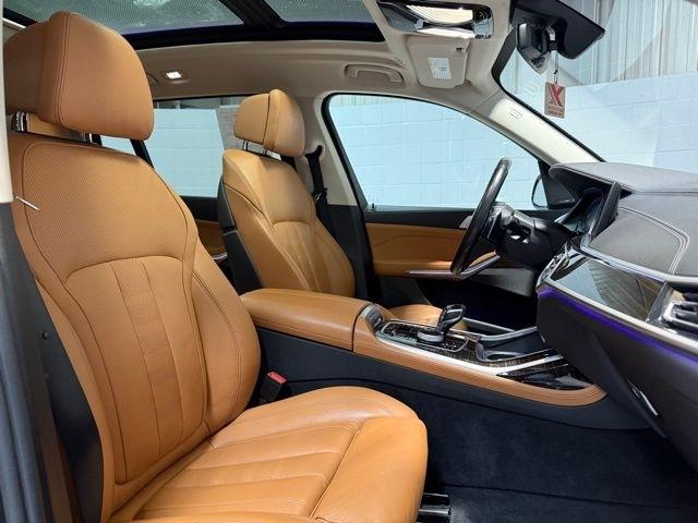 BMW X7 xDrive40i Sports Activity Vehicle 2021