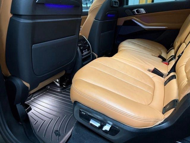 BMW X7 xDrive40i Sports Activity Vehicle 2021