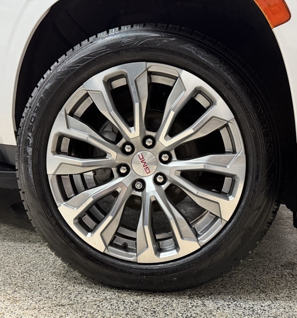 GMC Yukon 4WD 4dr Denali 2021