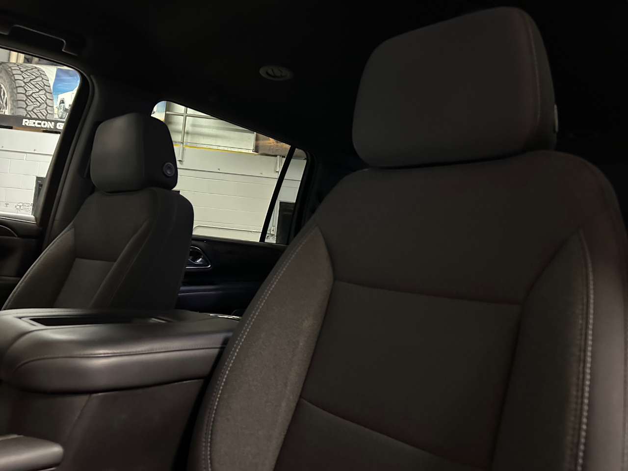 Chevrolet Suburban 4WD 4dr LS 2021