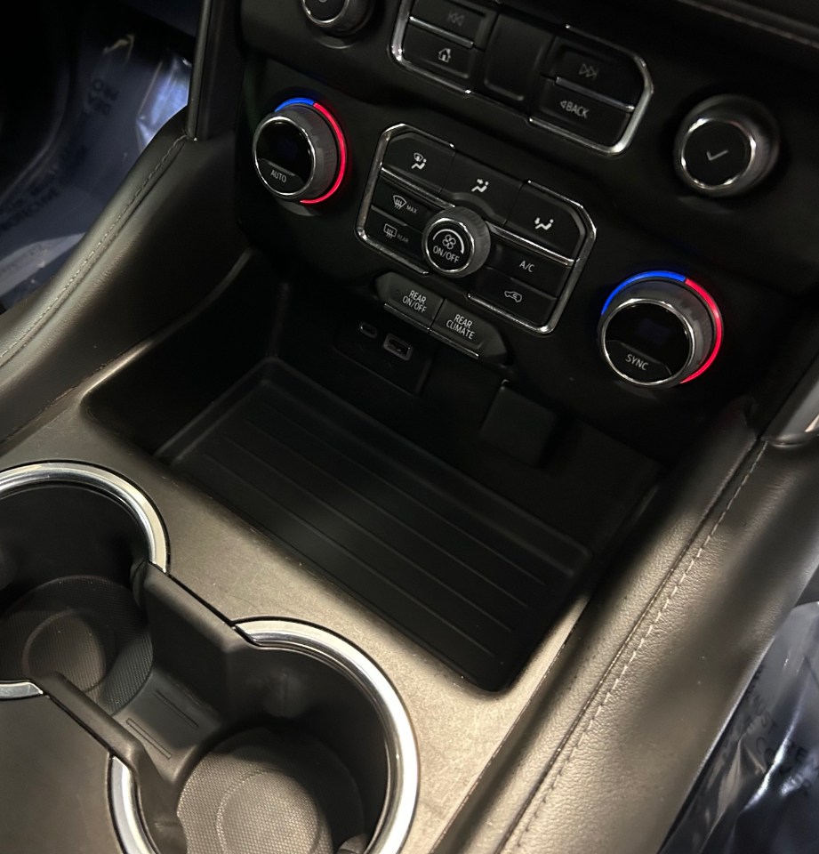 Chevrolet Suburban 4WD 4dr LS 2021