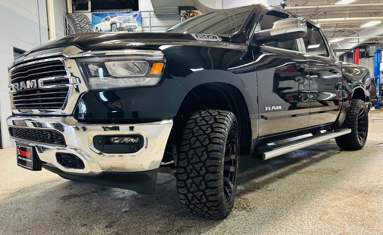 RAM 1500 Big Horn 4x4 Crew Cab 5'7" Box 2021