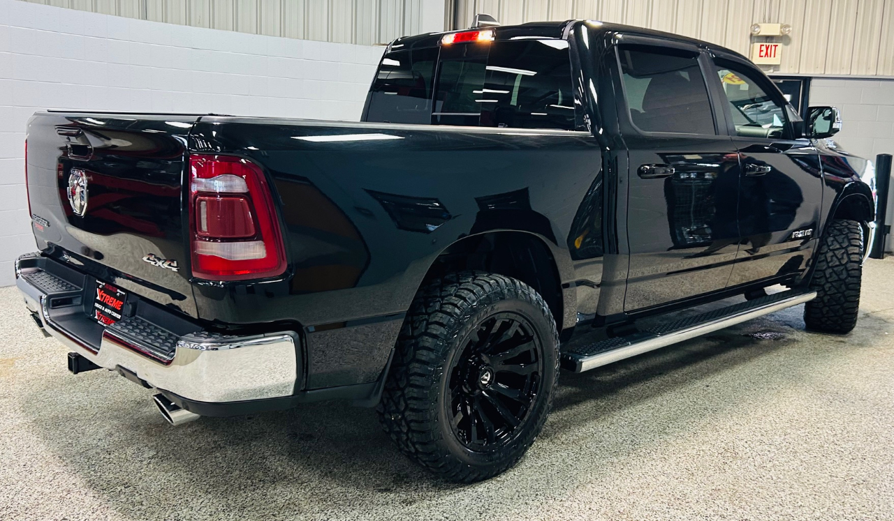 RAM 1500 Big Horn 4x4 Crew Cab 5'7" Box 2021