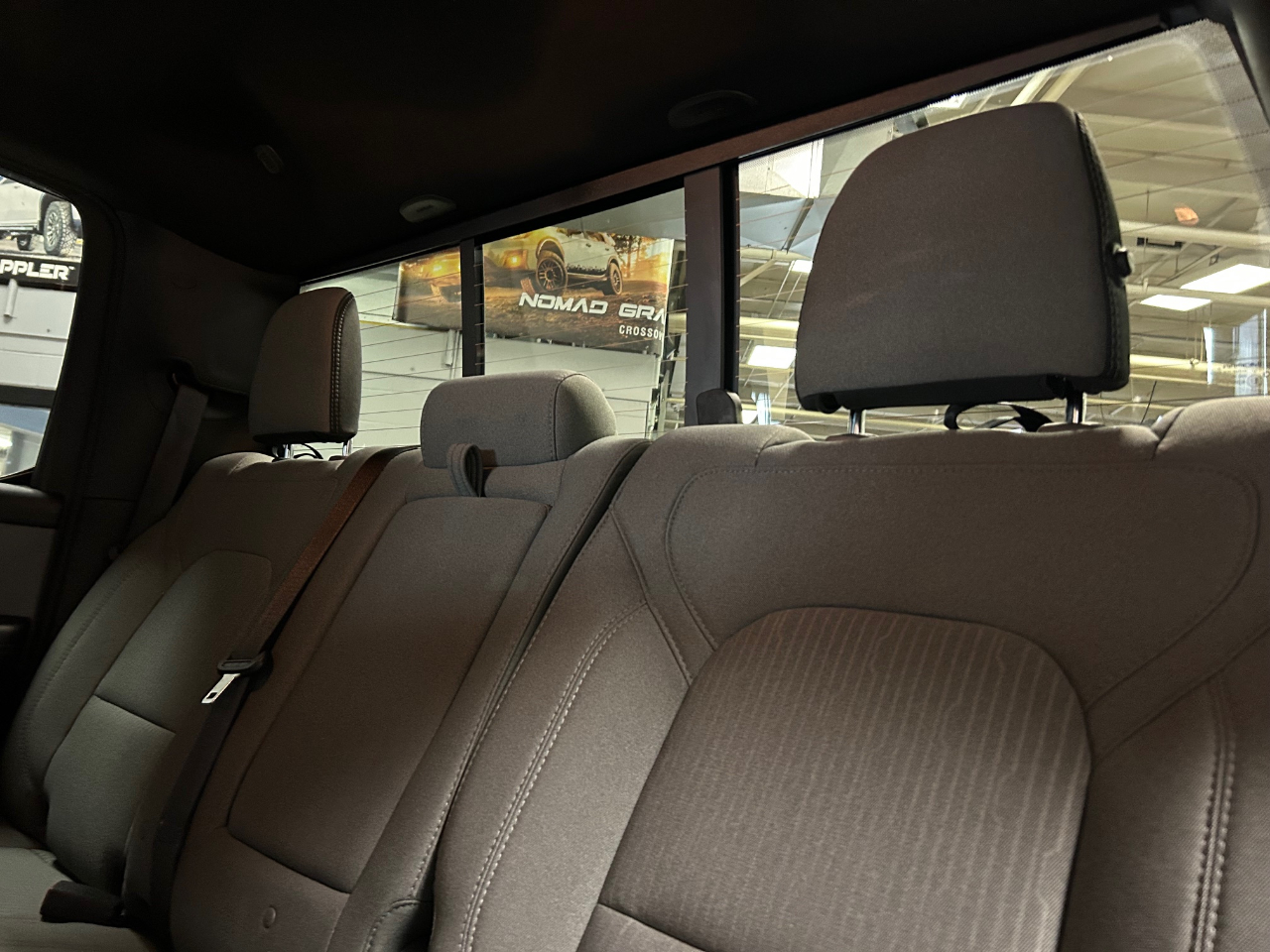 RAM 1500 Big Horn 4x4 Crew Cab 5'7" Box 2021