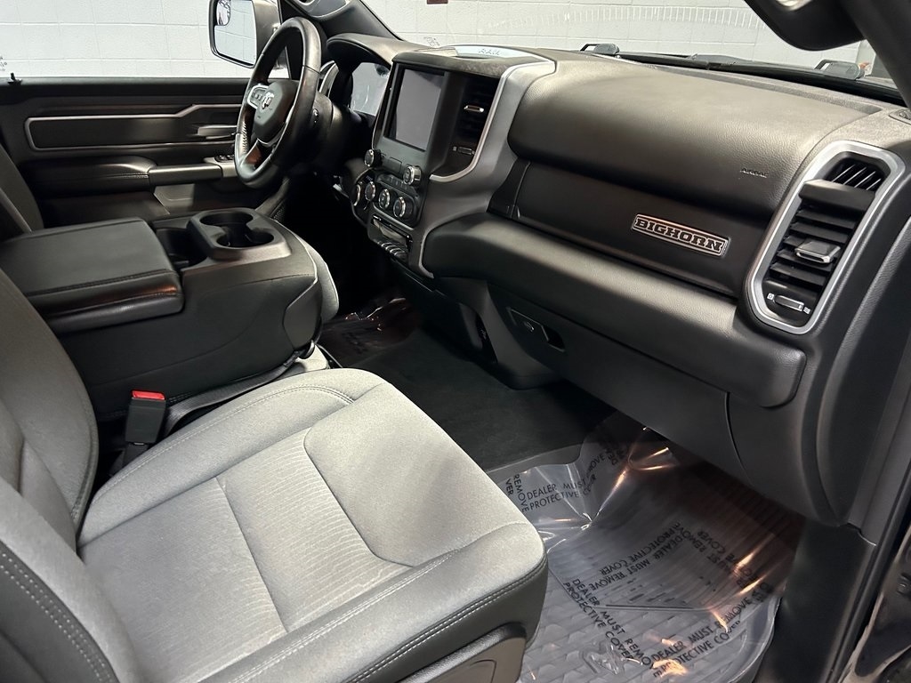 RAM 1500 Big Horn 4x4 Crew Cab 5'7" Box 2021