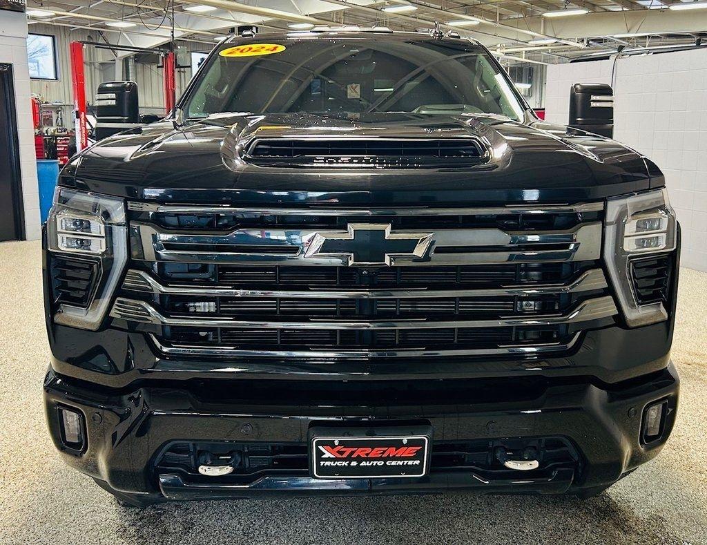 Chevrolet Silverado 2500HD 4WD Crew Cab 159" High Country 2024