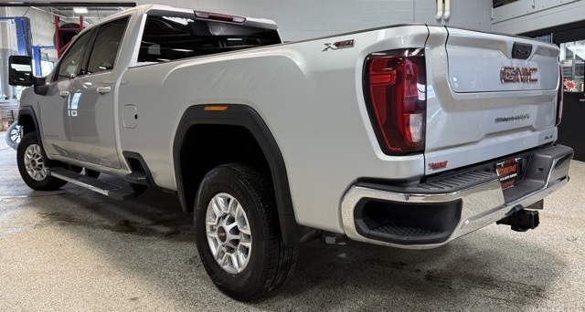 GMC Sierra 2500HD 4WD Crew Cab 172" SLE 2023