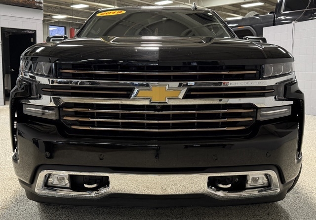 Chevrolet Silverado 1500 4WD Crew Cab 147" High Country 2019