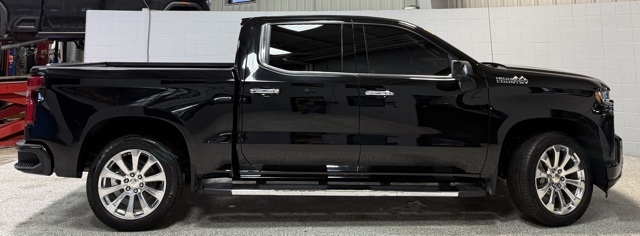 Chevrolet Silverado 1500 4WD Crew Cab 147" High Country 2019