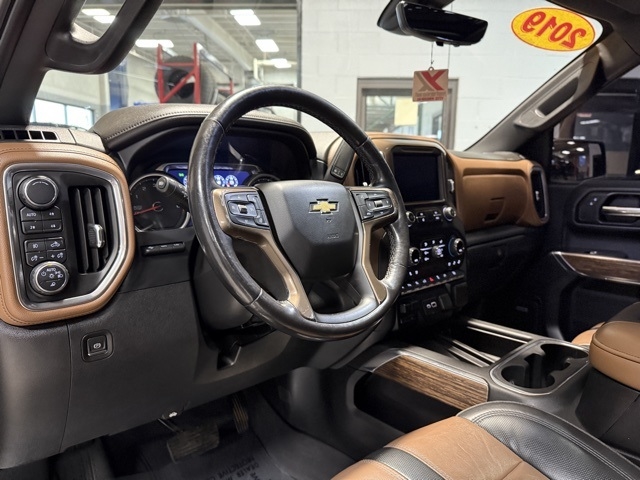 Chevrolet Silverado 1500 4WD Crew Cab 147" High Country 2019