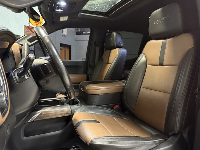 Chevrolet Silverado 1500 4WD Crew Cab 147" High Country 2019