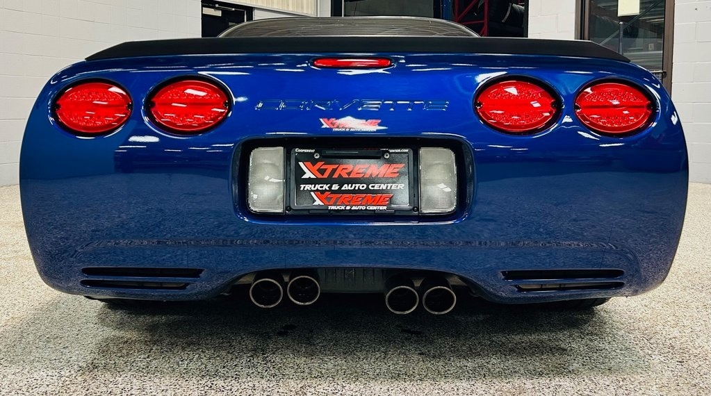 Chevrolet Corvette 2dr Z06 Hardtop 2004