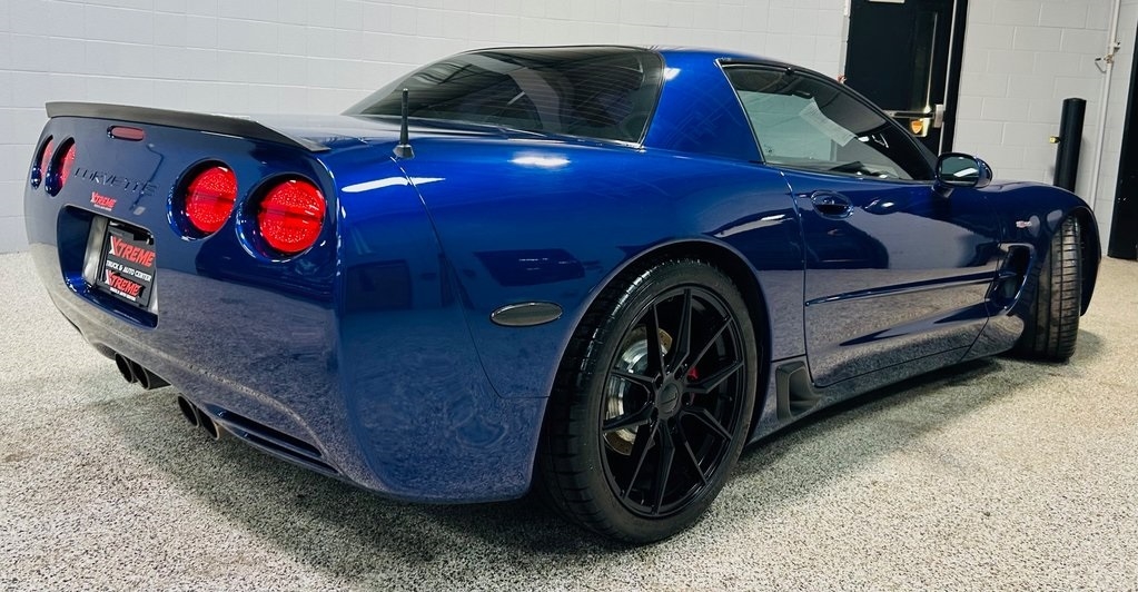 Chevrolet Corvette 2dr Z06 Hardtop 2004