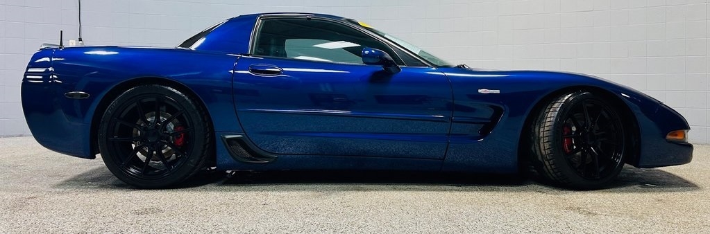 Chevrolet Corvette 2dr Z06 Hardtop 2004