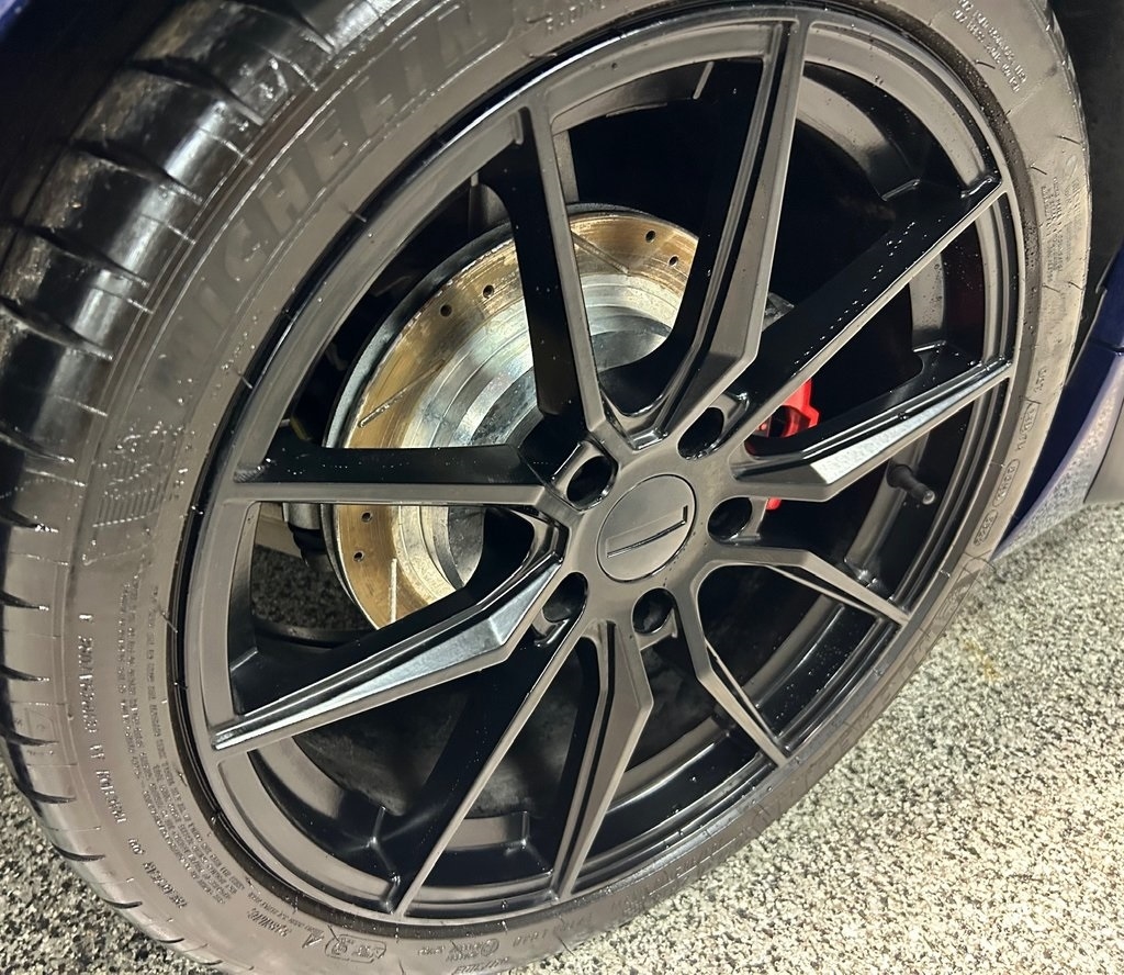 Chevrolet Corvette 2dr Z06 Hardtop 2004