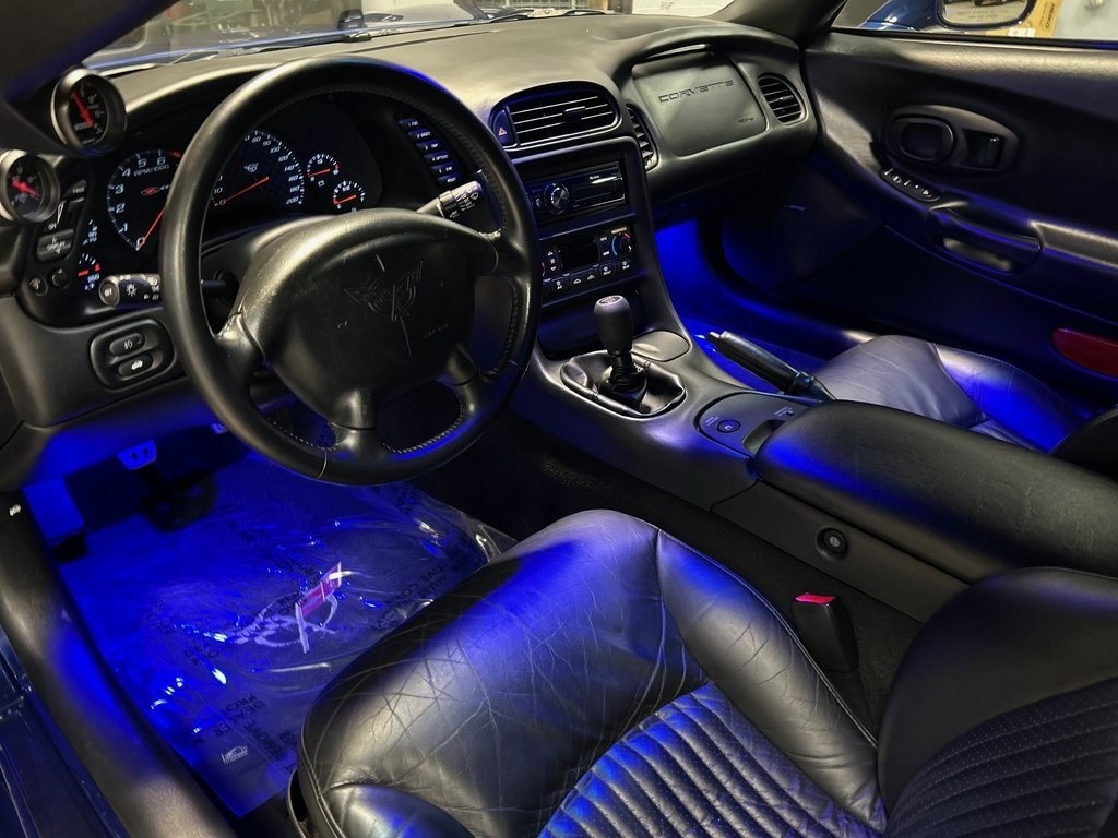 Chevrolet Corvette 2dr Z06 Hardtop 2004